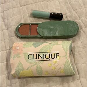 Clinique Green and Brown Bronzer & Contour Set